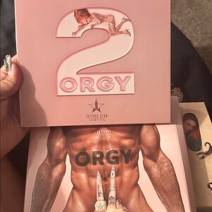 Jeffree Star Cosmetics Palette in Pink